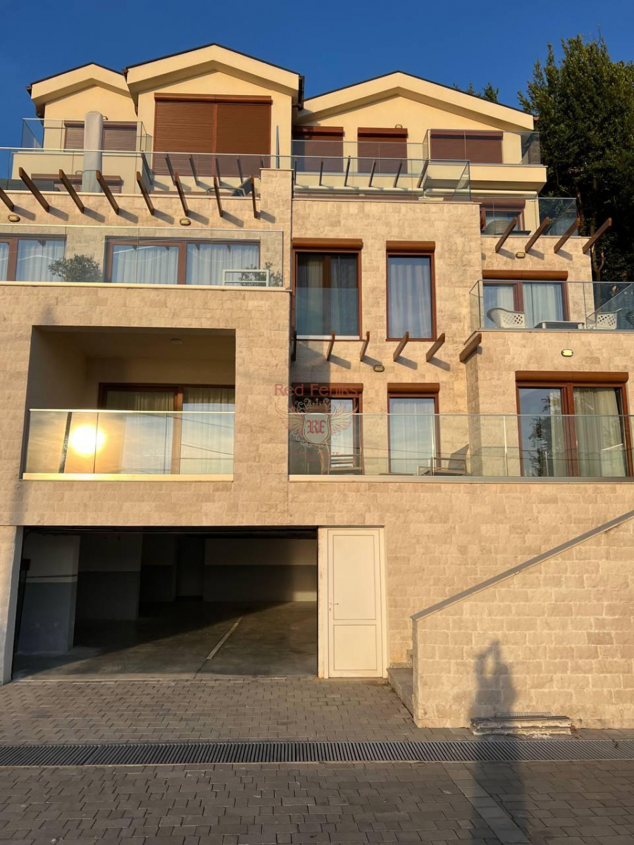 Appartement à Tivat, Monténégro, 64 m² - image 1