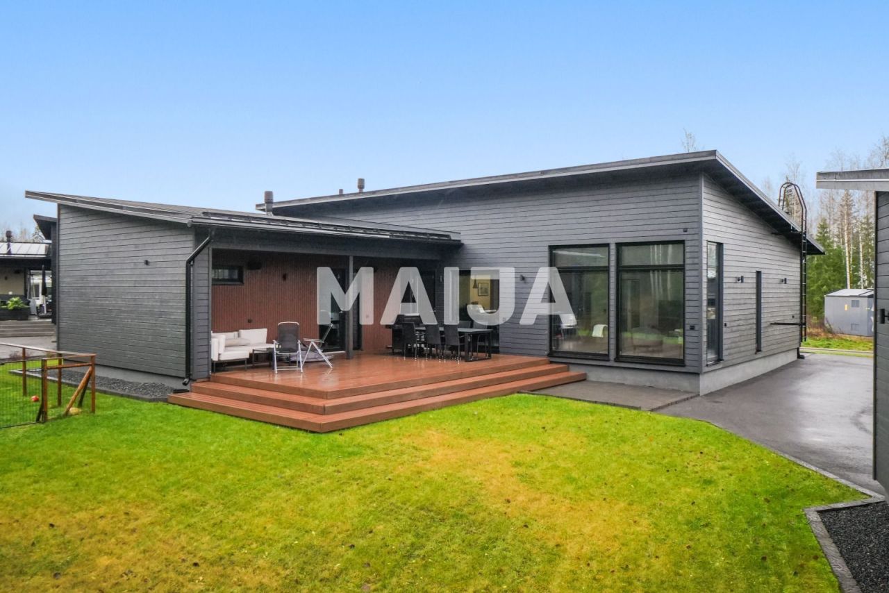Maison à Riihimaki, Finlande, 154 m² - image 1