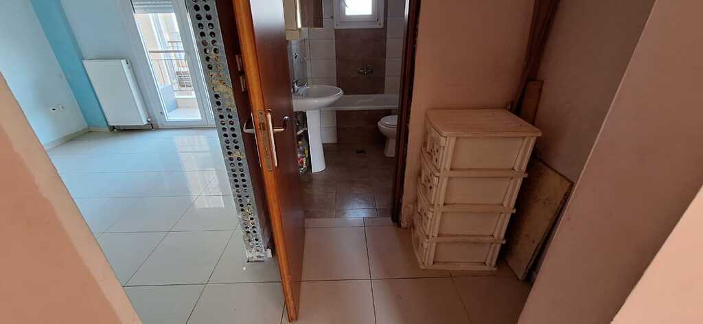 Flat in Thessaloniki, Greece, 70 m² - picture 14