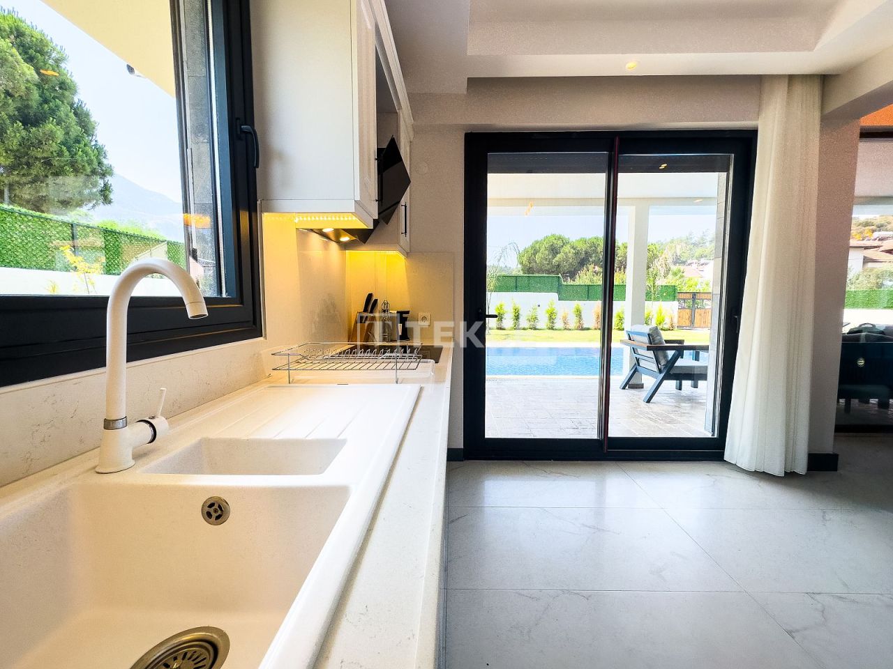 Villa in Fethiye, Turkey, 255 m² - picture 10