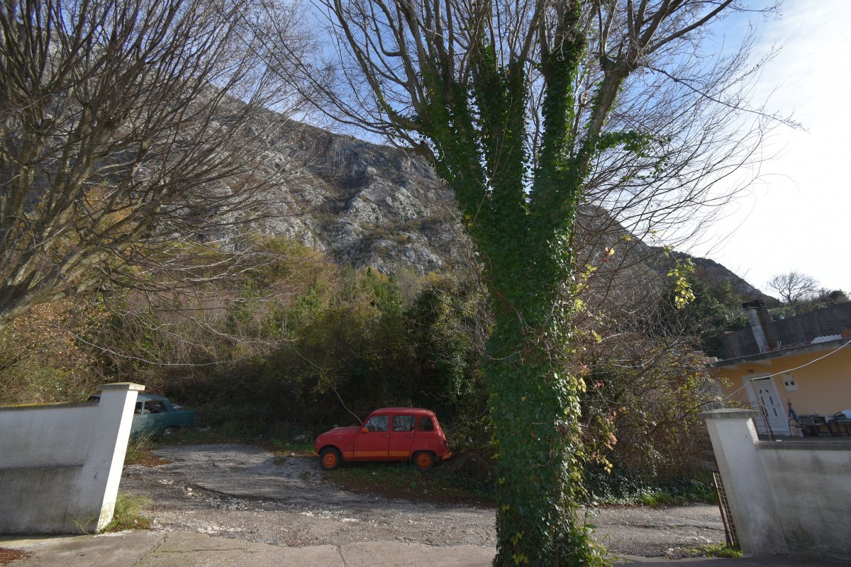 Terrain à Kotor, Monténégro, 1 239 m² - image 2
