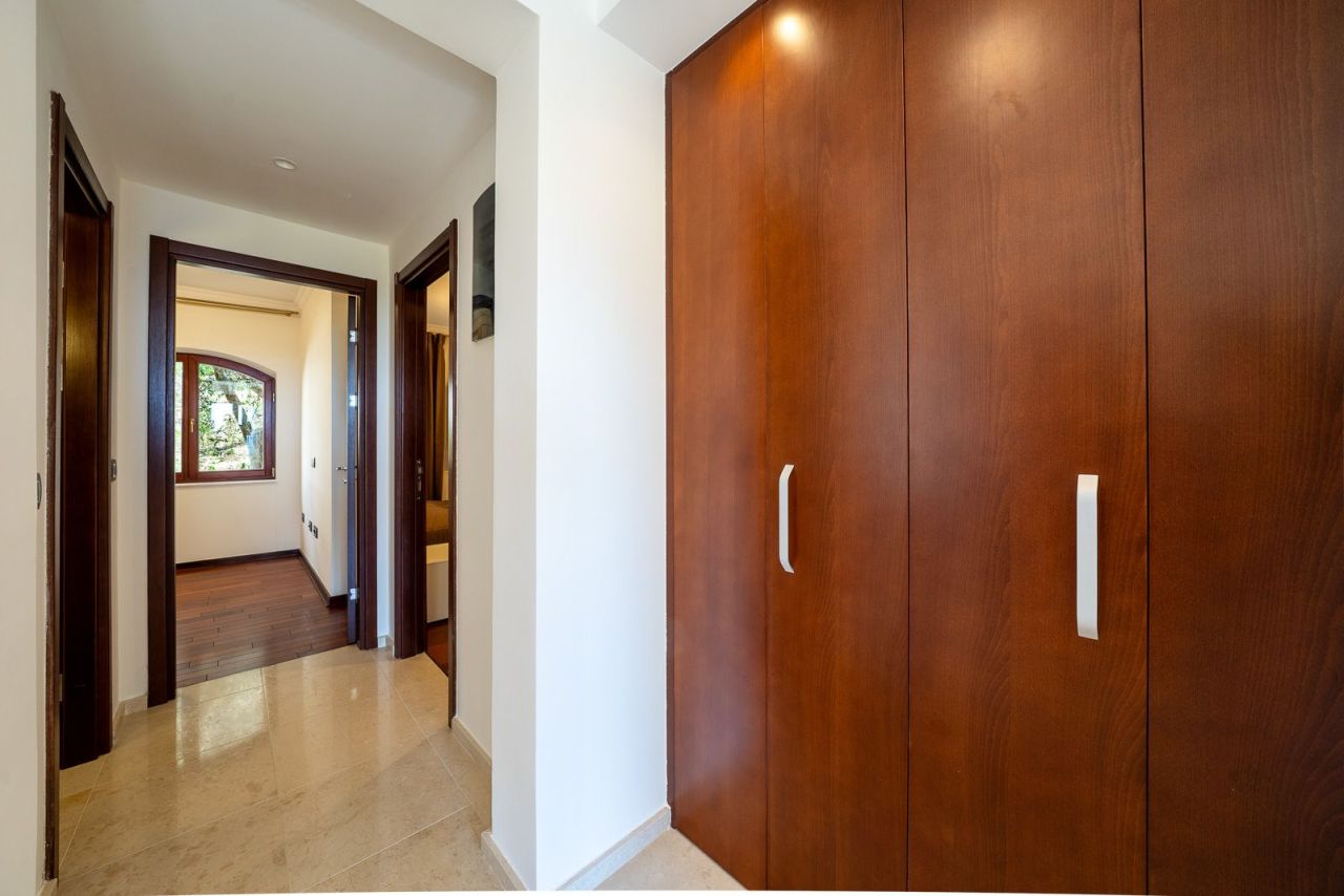 Appartement à Petrovac, Monténégro, 86 m² - image 3