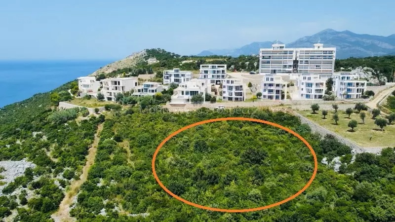 Land in Dobra Voda, Montenegro, 6 587 m² - picture 1