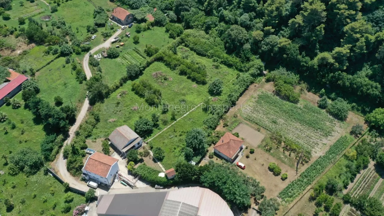 Terreno a Bar, Montenegro, 7 000 m2 - foto 3
