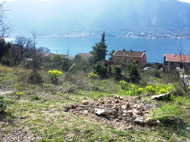 Land in Dobrota, Montenegro, 2 400 m² - picture 10