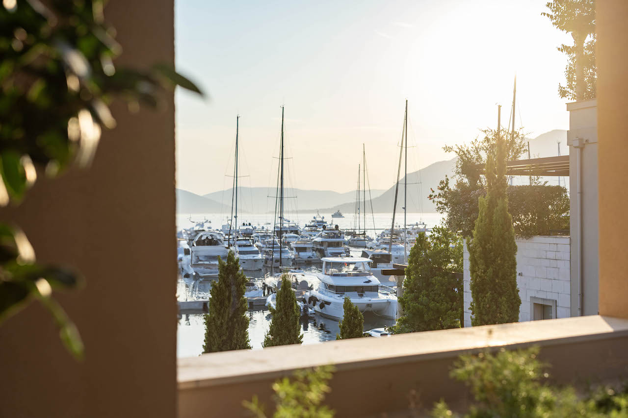 Flat in Tivat, Montenegro, 201 m² - picture 4