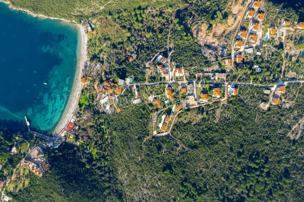 Terreno sulla penisola di Luštica, Montenegro, 4 556 m2 - foto 3