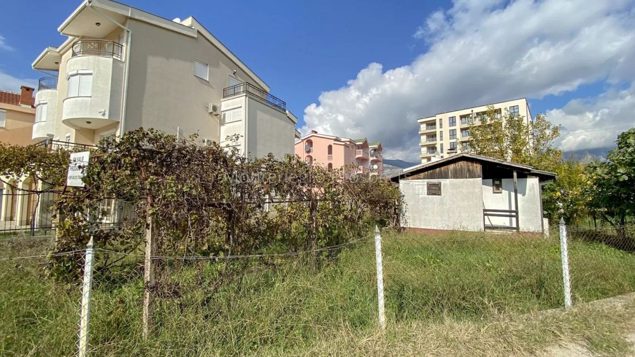 Land in Bar, Montenegro, 592 m² - picture 4