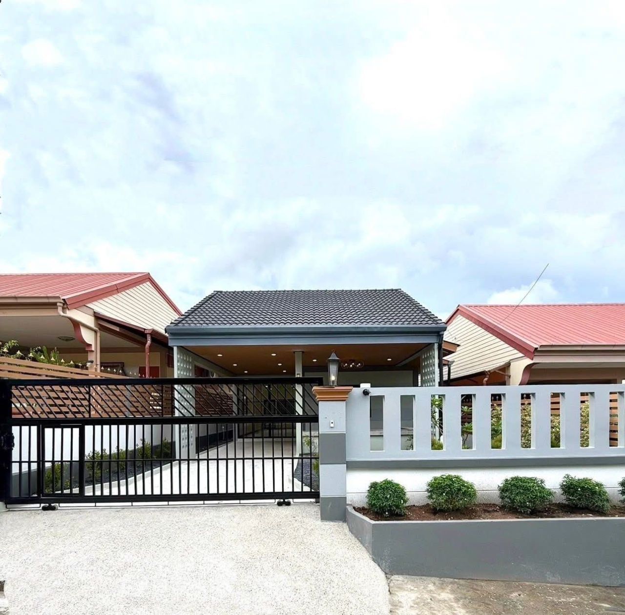 Casa a Phuket, Thailandia, 170 m² - foto 1