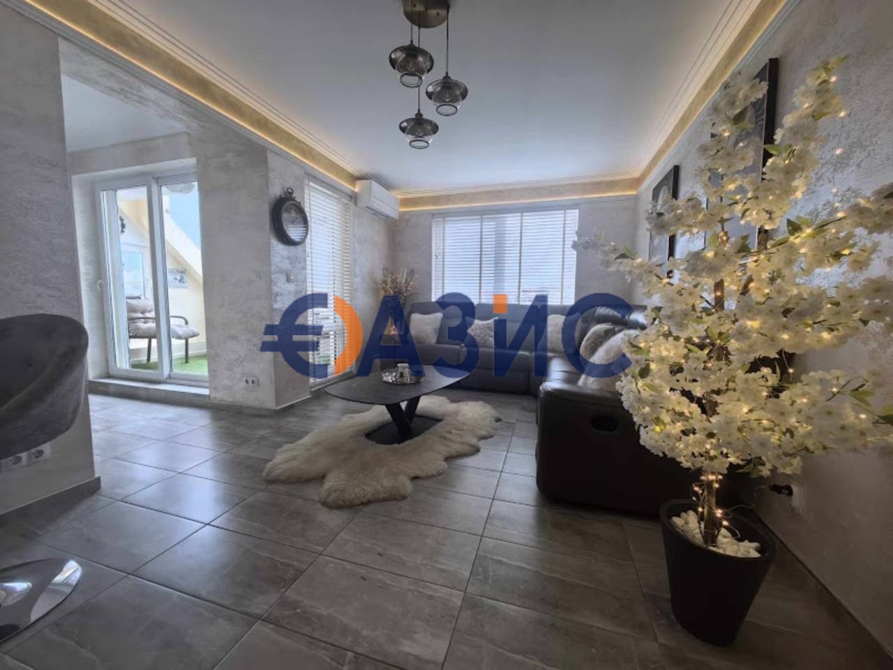 Appartement à Slantchev Briag, Bulgarie, 139 m² - image 1