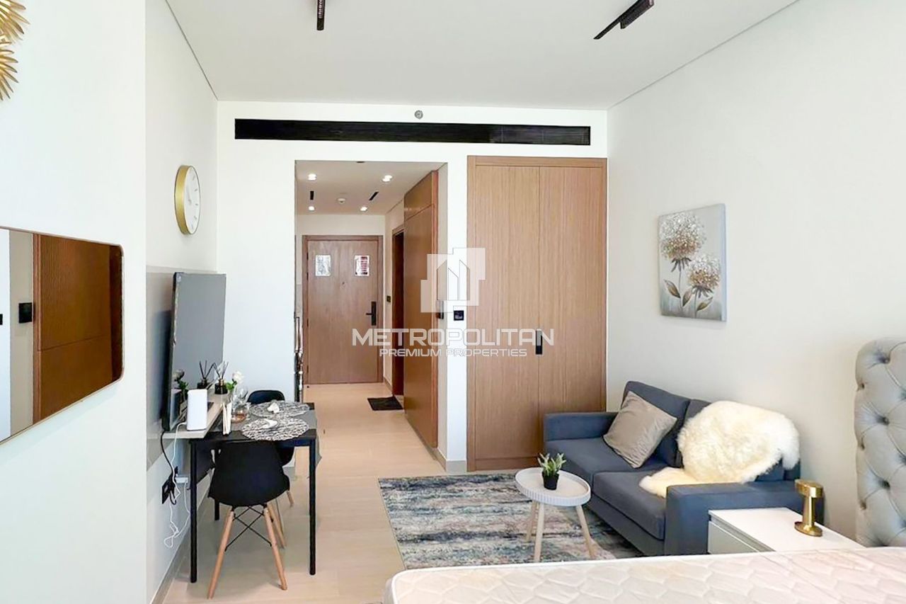 Apartment in Dubai, UAE, 31 m² - picture 2