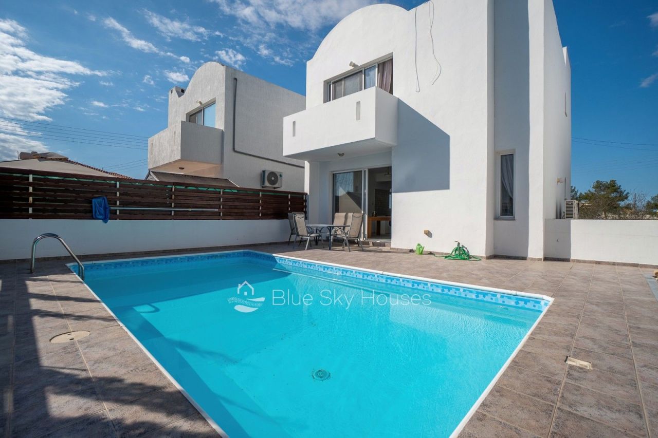 Villa in Paphos, Cyprus, 140 m² - picture 1