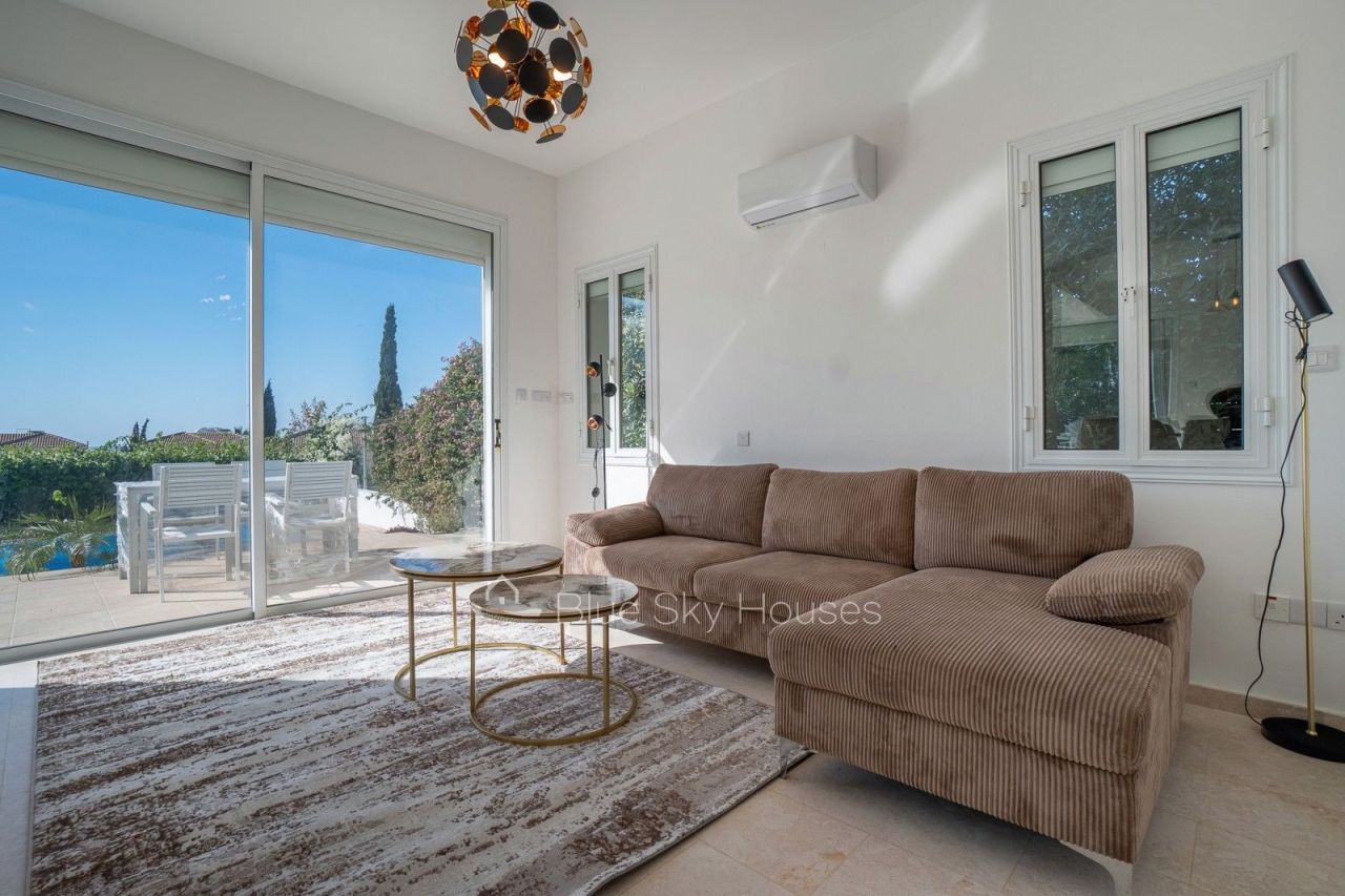 Villa in Paphos, Cyprus - picture 5