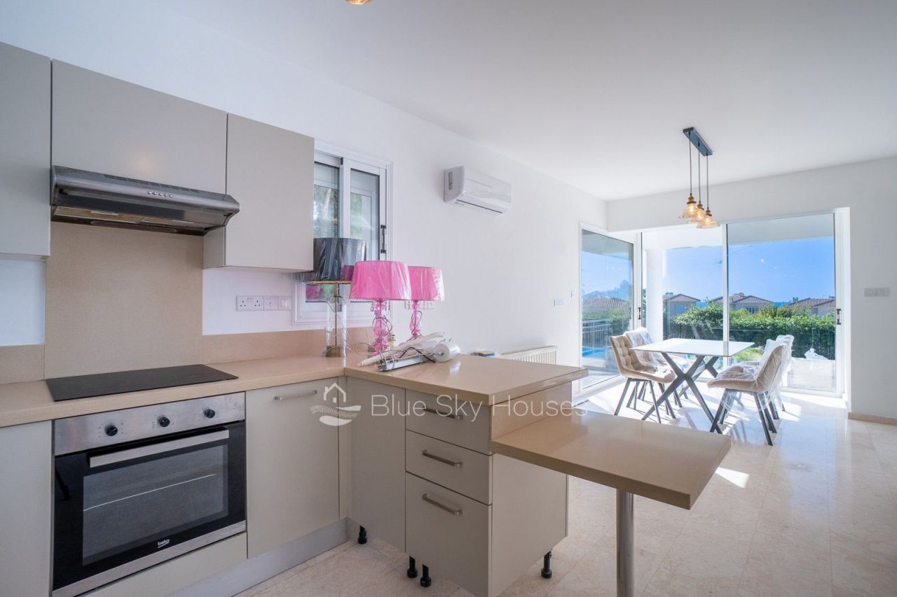 Villa in Paphos, Cyprus - picture 11