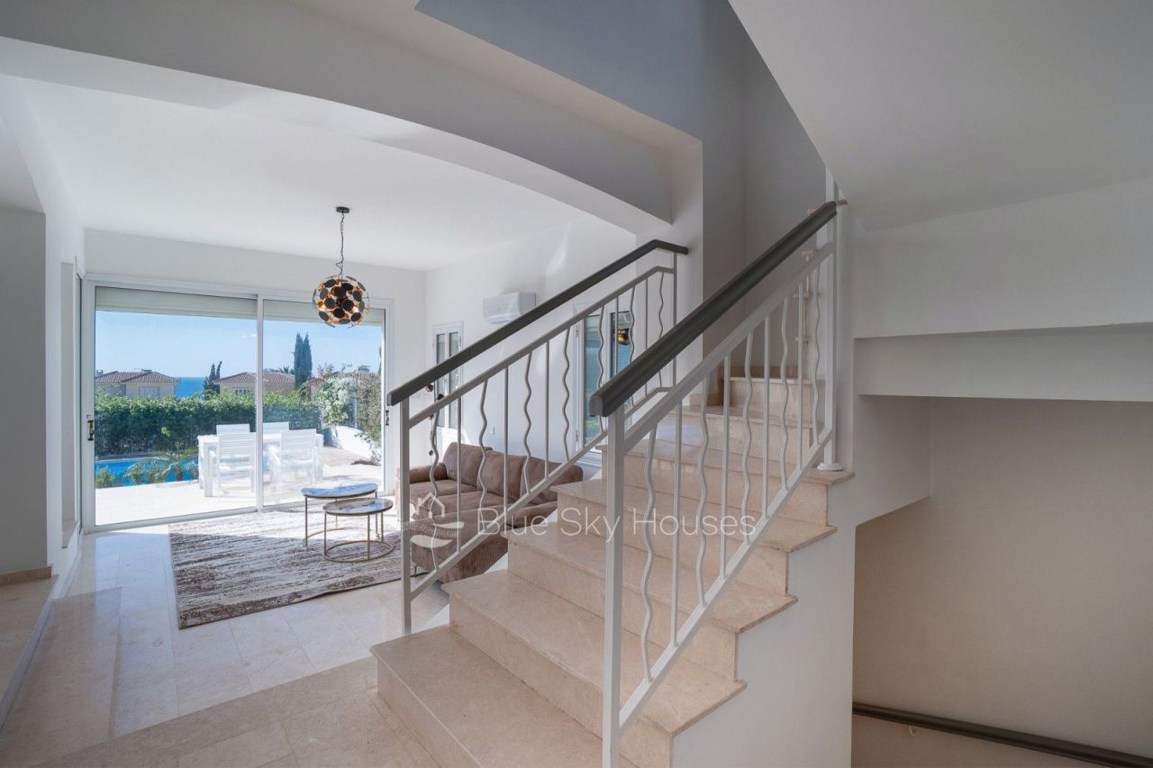 Villa in Paphos, Cyprus - picture 14