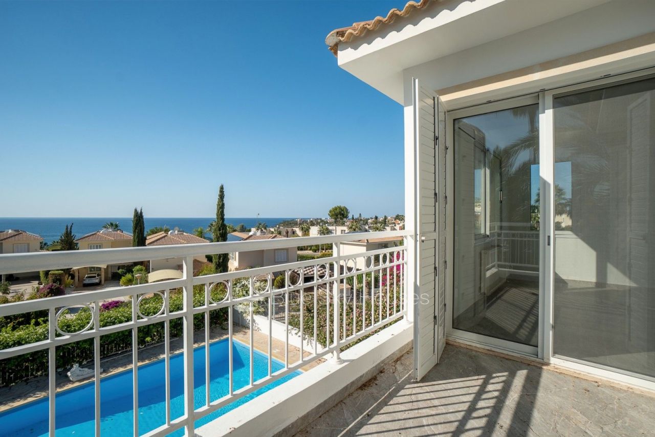 Villa in Paphos, Cyprus - picture 16