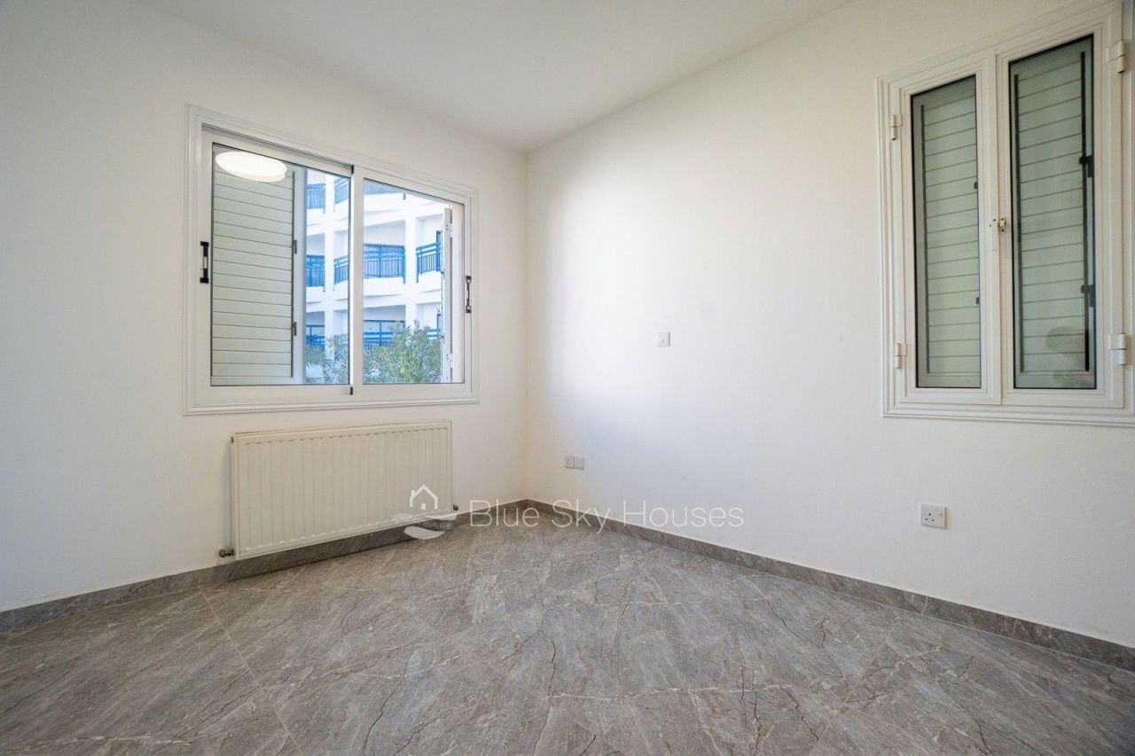 Villa in Paphos, Cyprus - picture 18