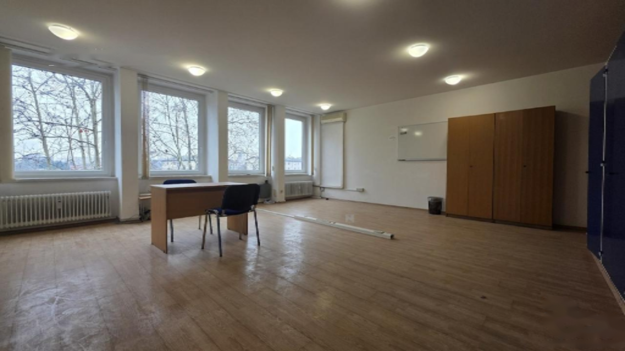 Bureau à Ljubljana, Slovénie, 41 m² - image 1