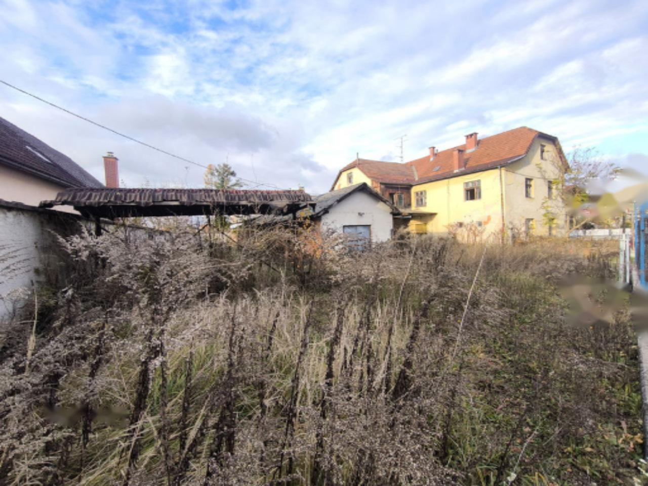 Grundstück in Ljubljana, Slowenien, 1 276 m² - Foto 1