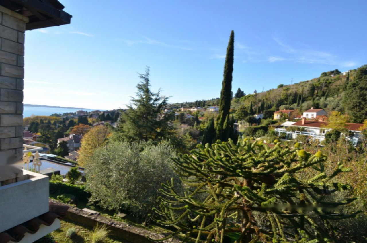 Maison à Portorož, Slovénie, 380 m² - image 1