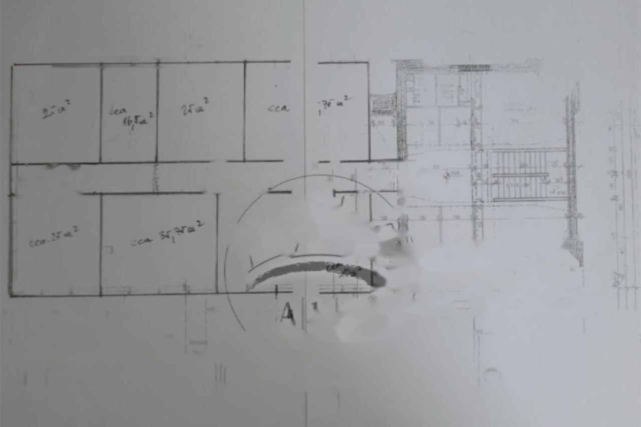 Oficina en Liubliana, Eslovenia, 295 m² - imagen 1
