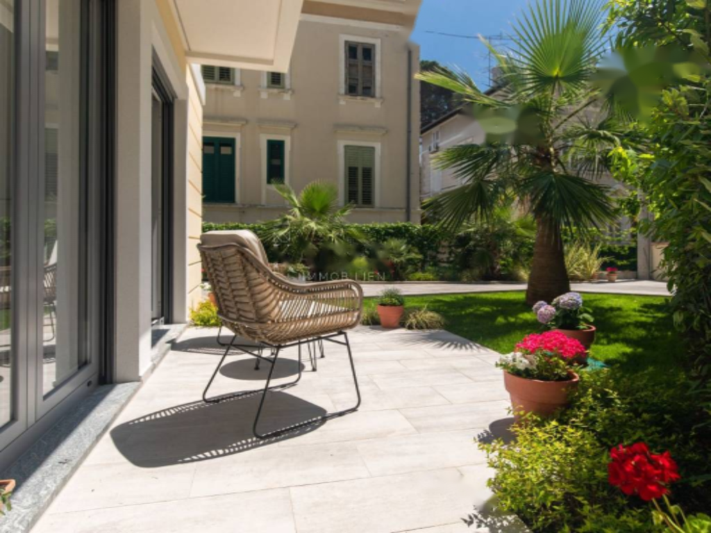 Maison à Opatija, Croatie, 216 m² - image 1