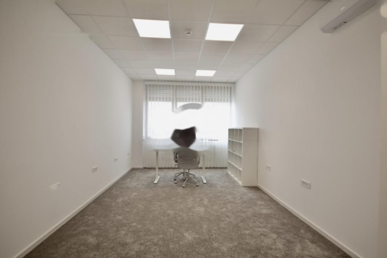 Bureau à Ljubljana, Slovénie, 27 m² - image 1