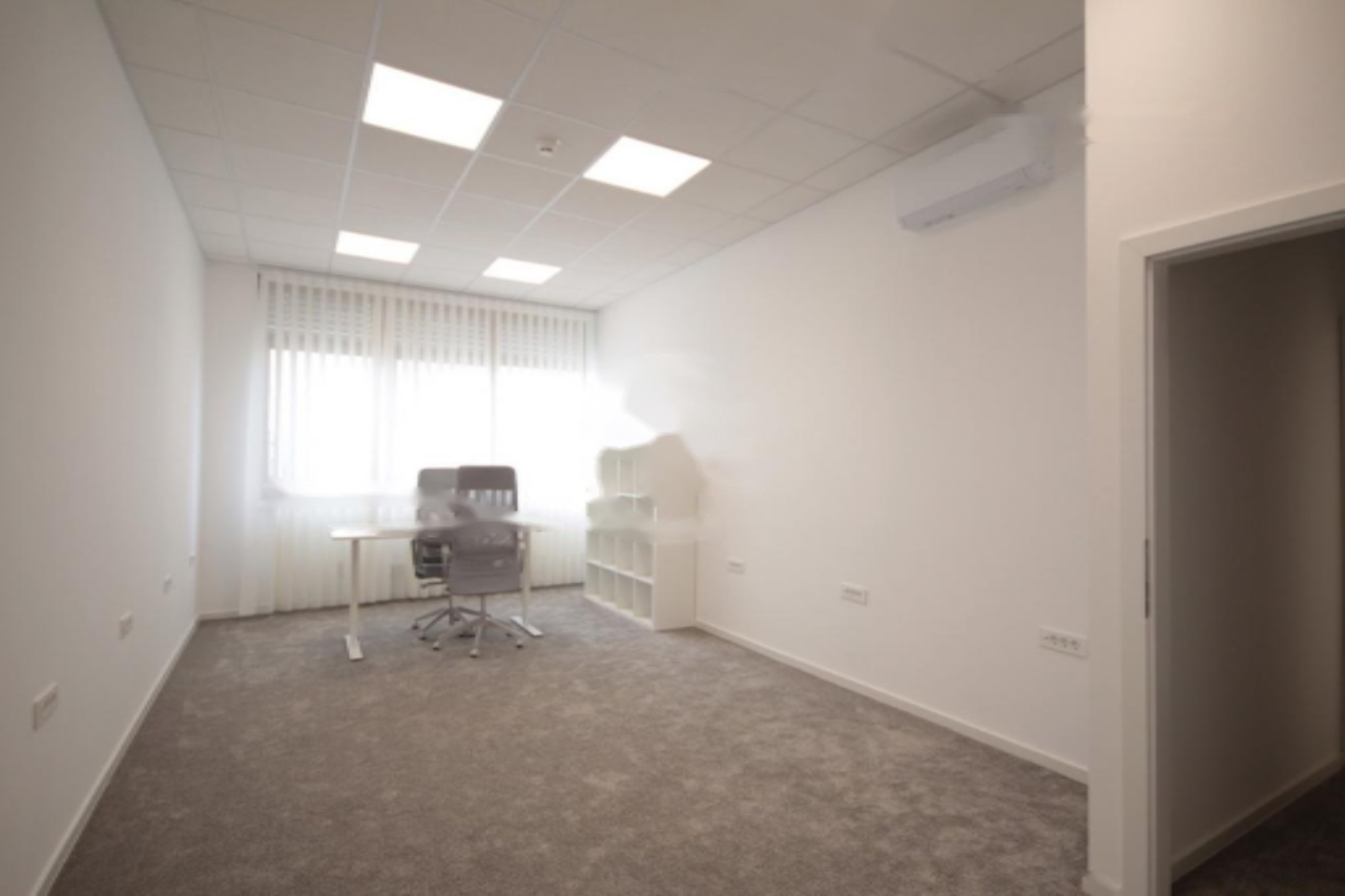 Bureau à Ljubljana, Slovénie, 27 m² - image 4