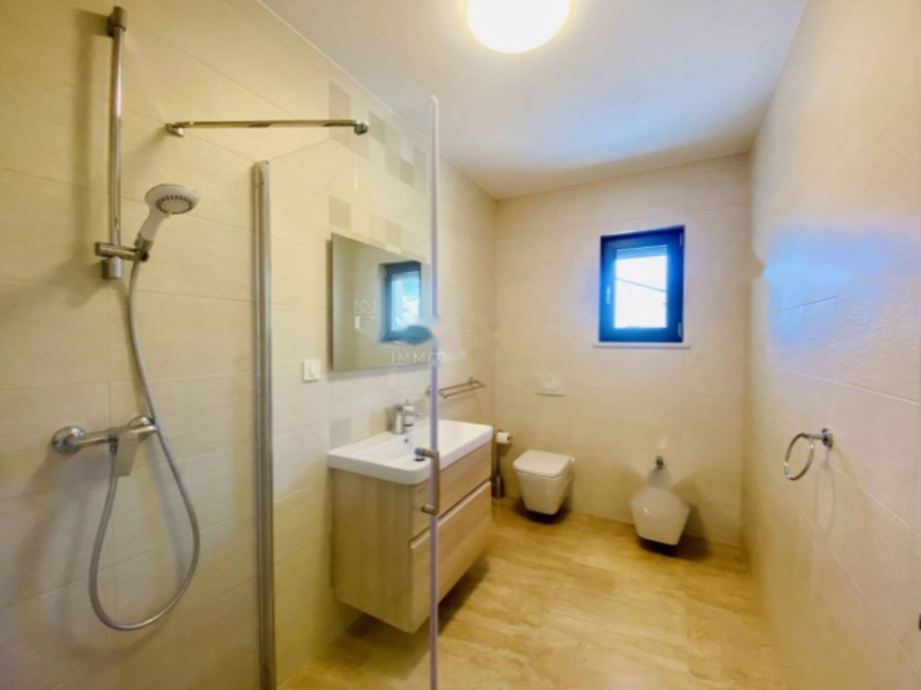 Maison à Opatija, Croatie, 250 m² - image 6
