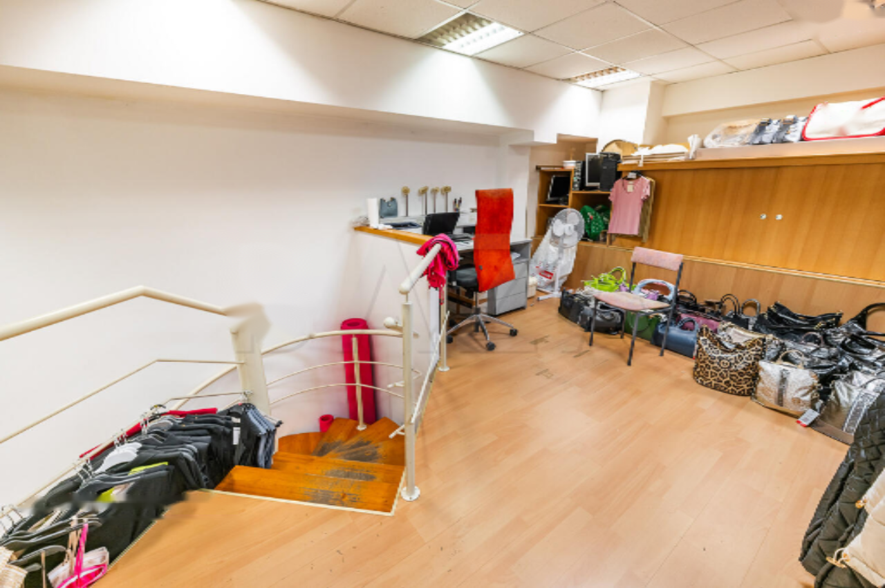 Office in Ljubljana, Slovenia, 310 m² - picture 9