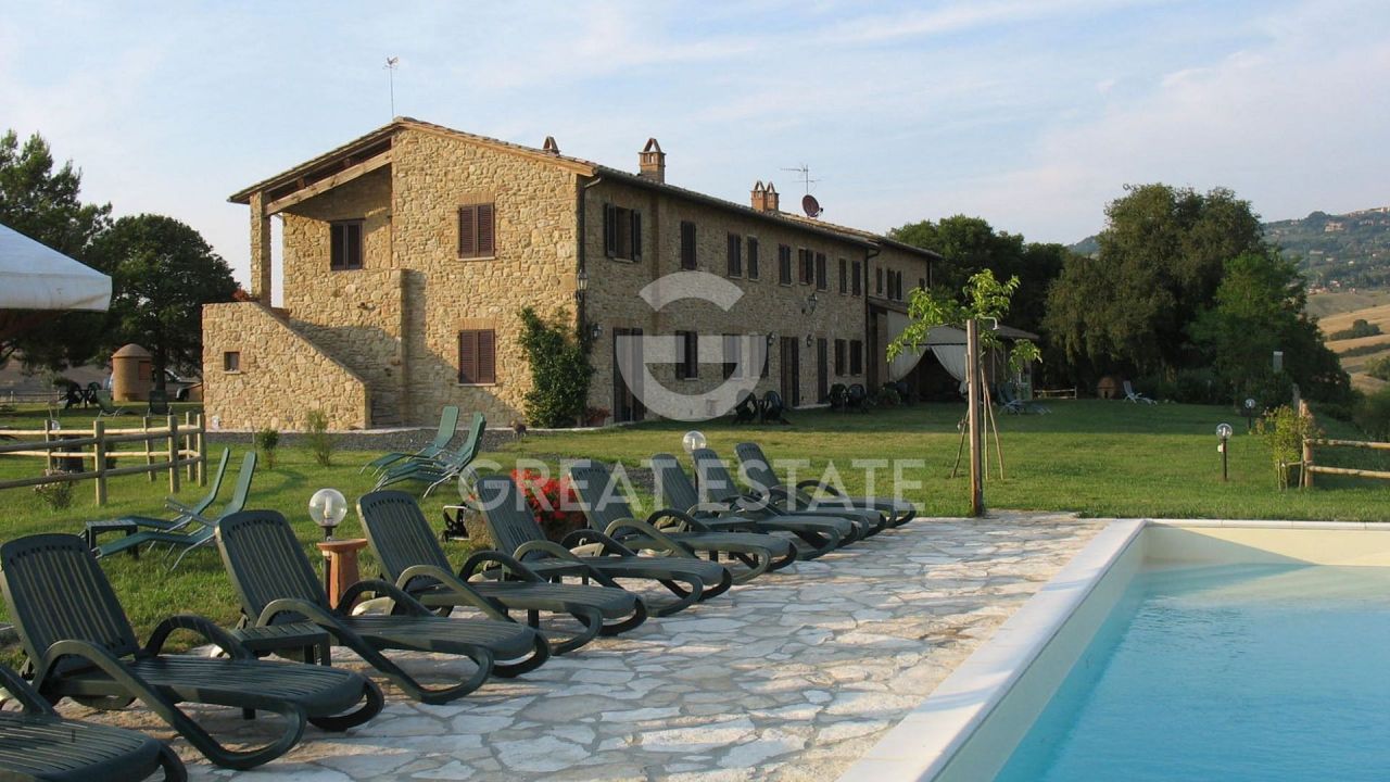 Casa a Volterra, Italia, 700 m² - foto 2