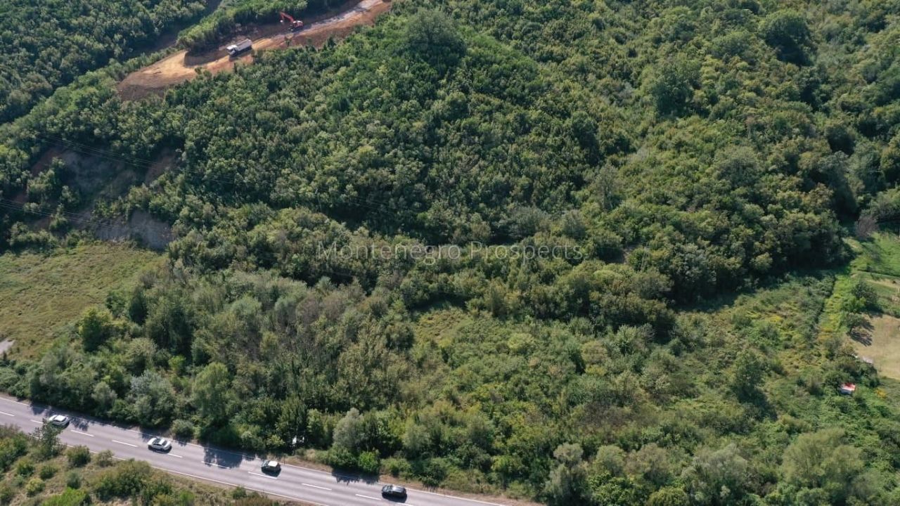 Terrain à Lastva, Monténégro, 17 549 m² - image 2