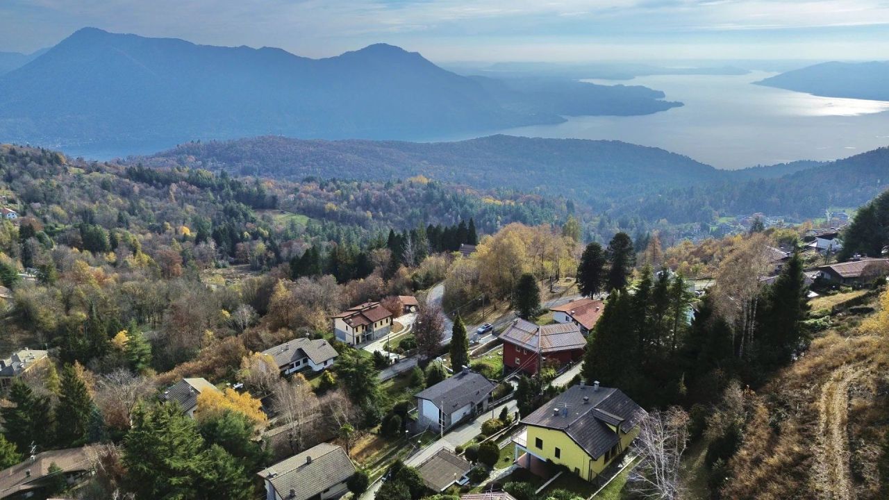 Villa en Verbania, Italia, 209 m² - imagen 2