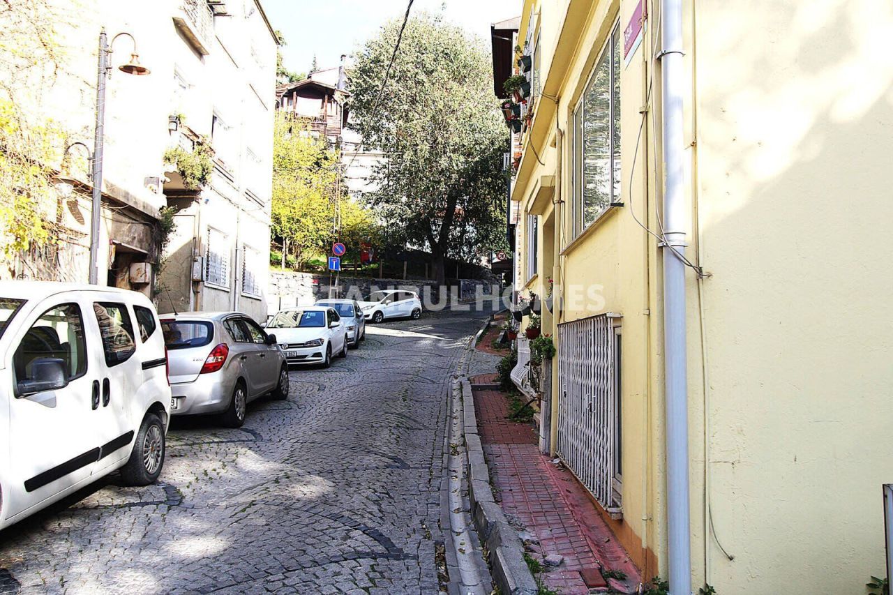 Apartment in Istanbul, Turkey, 135 m² - picture 3