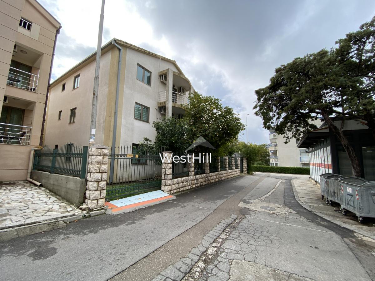 Hotel in Becici, Montenegro, 311 m² - Foto 1