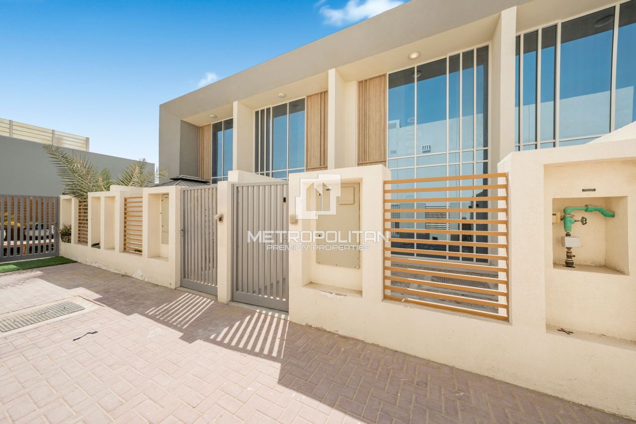 Casa adosada en Dubái, EAU, 65 m² - imagen 3