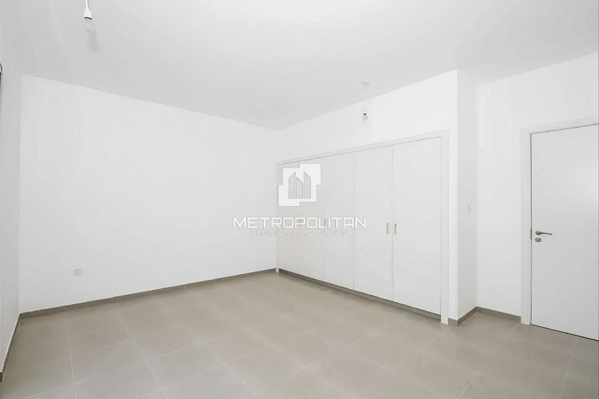 Casa adosada en Dubái, EAU, 202 m² - imagen 13