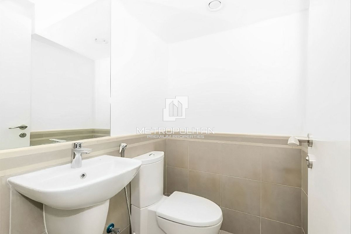 Casa adosada en Dubái, EAU, 202 m² - imagen 17