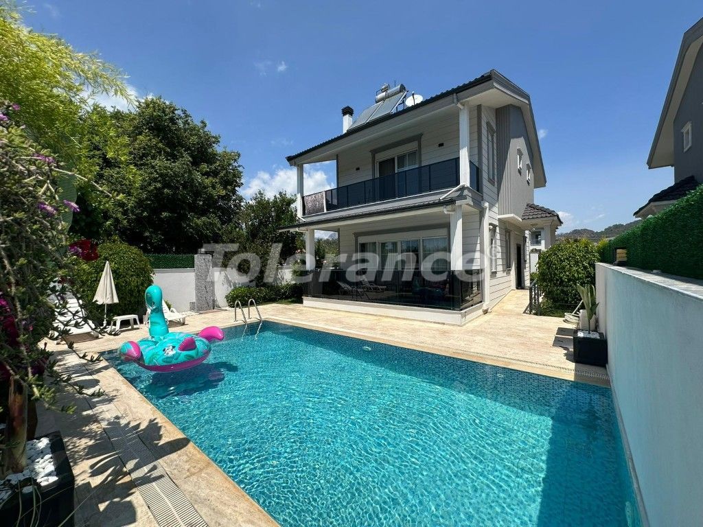 Villa in Kamyuwa, Türkei, 180 m² - Foto 1