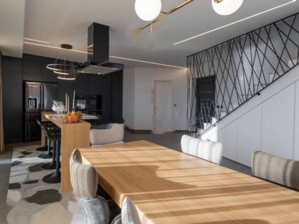 Appartamento a Opatija, Croazia, 227 m² - foto 1