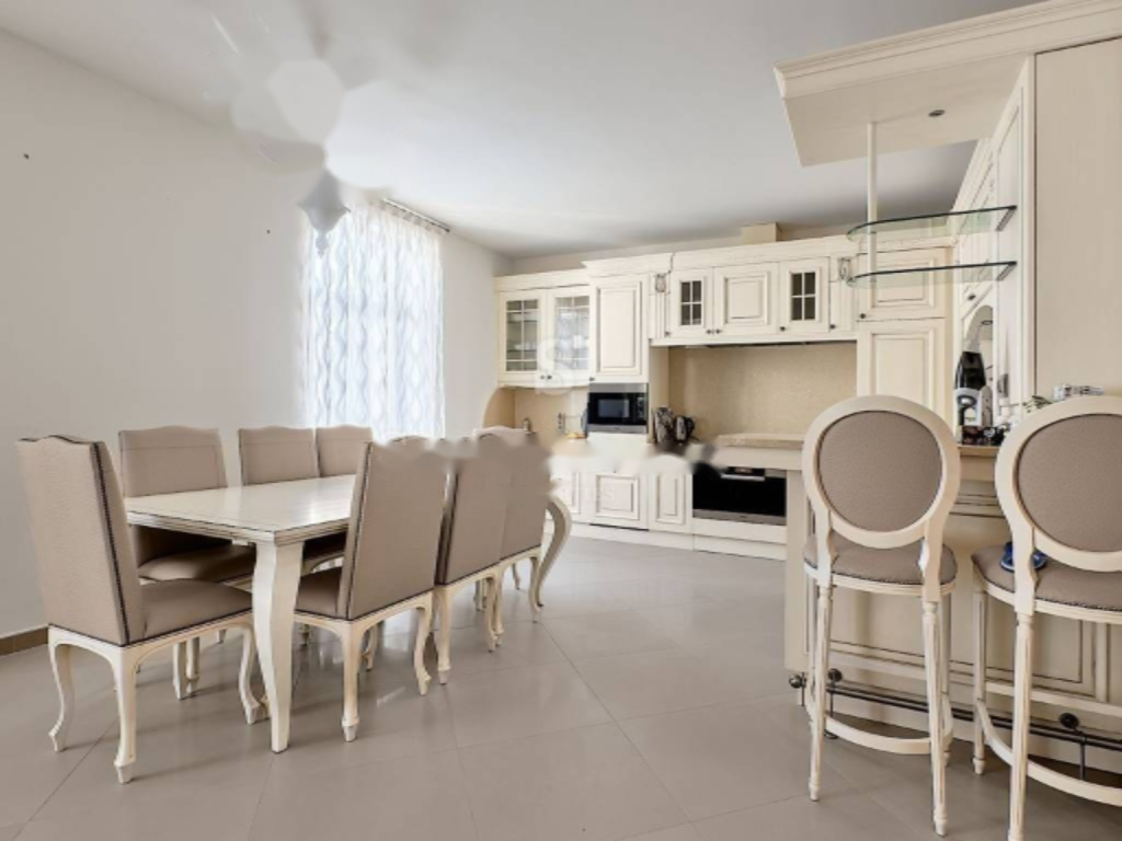 Flat in Opatija, Croatia, 142 m² - picture 1