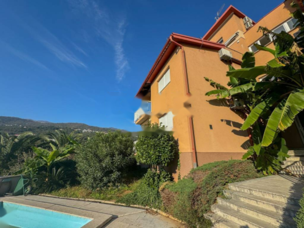 Flat in Opatija, Croatia, 100 m² - picture 1