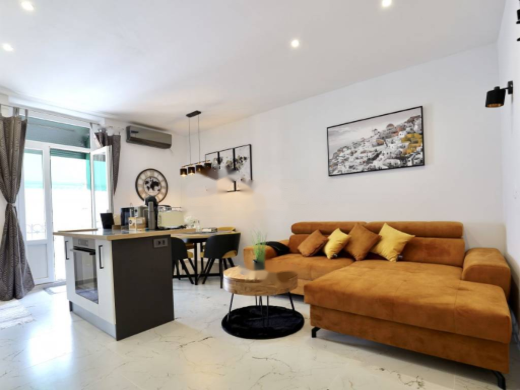 Flat in Opatija, Croatia, 43 m² - picture 2