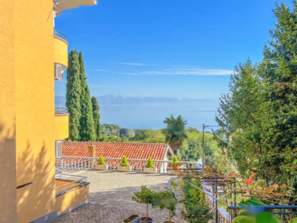 Piso en Opatija, Croacia, 86 m² - imagen 2