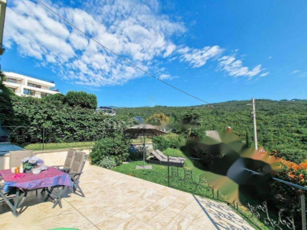 Flat in Opatija, Croatia, 92 m² - picture 11