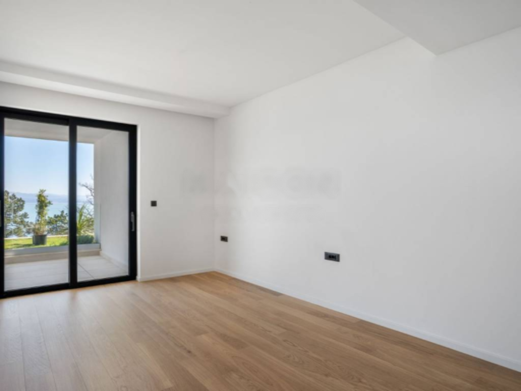 Flat in Opatija, Croatia, 251 m² - picture 11