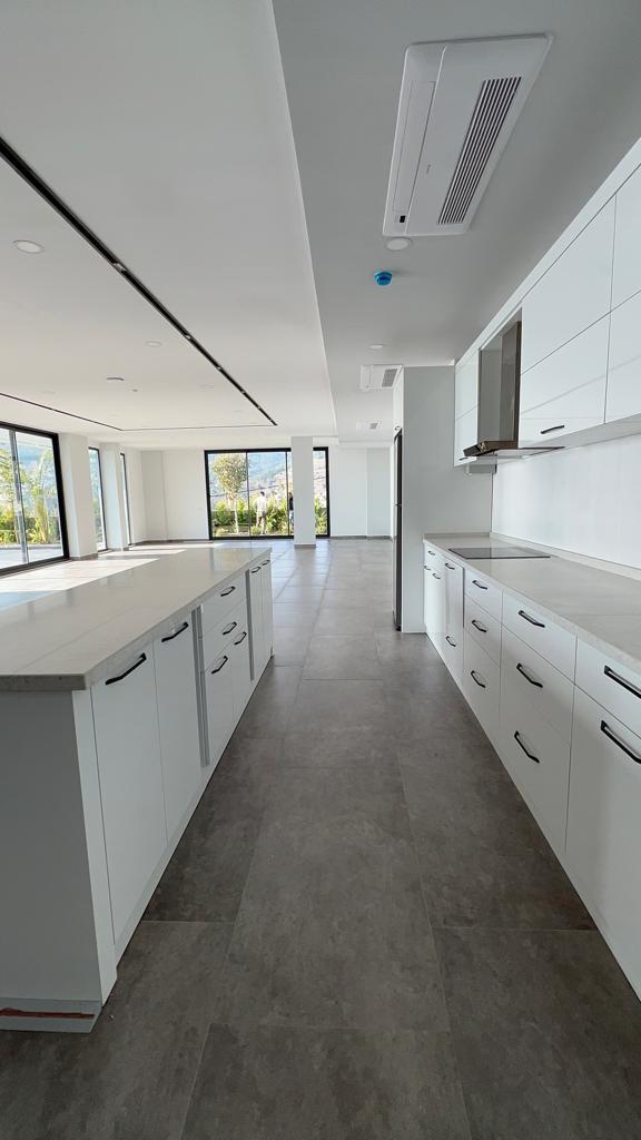 Villa à Alanya, Turquie, 680 m² - image 14