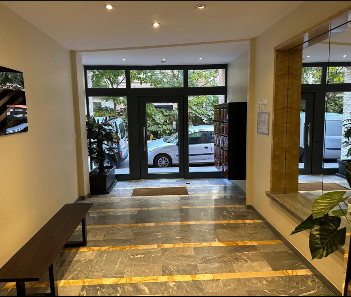 Flat in Nice, France, 24 m² - picture 2