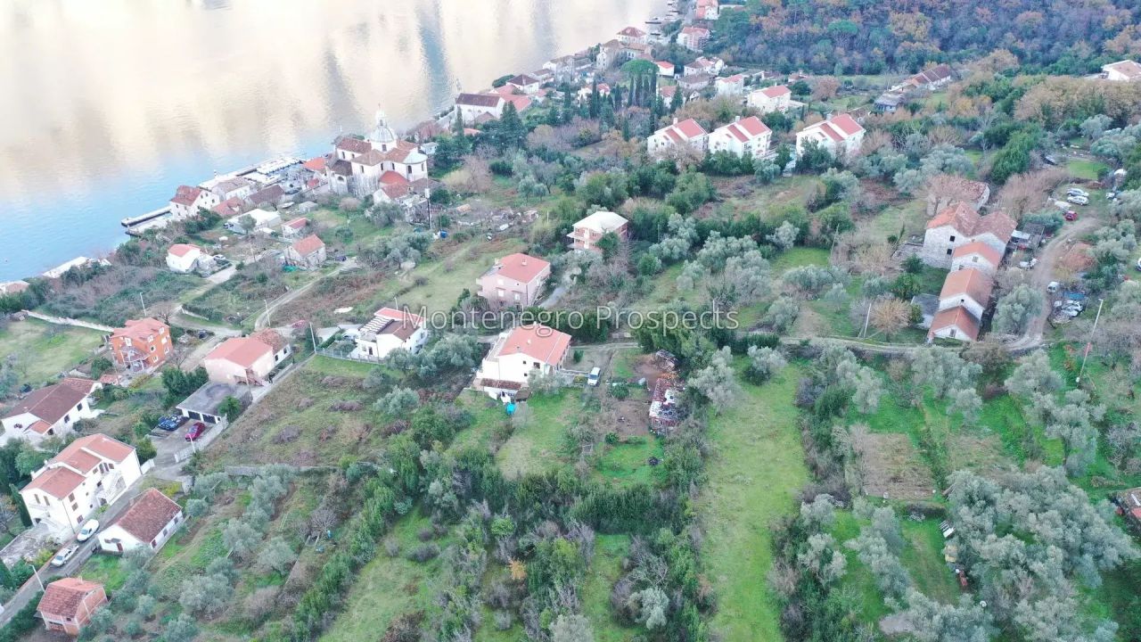 Grundstück in Prkanj, Montenegro, 600 m² - Foto 2