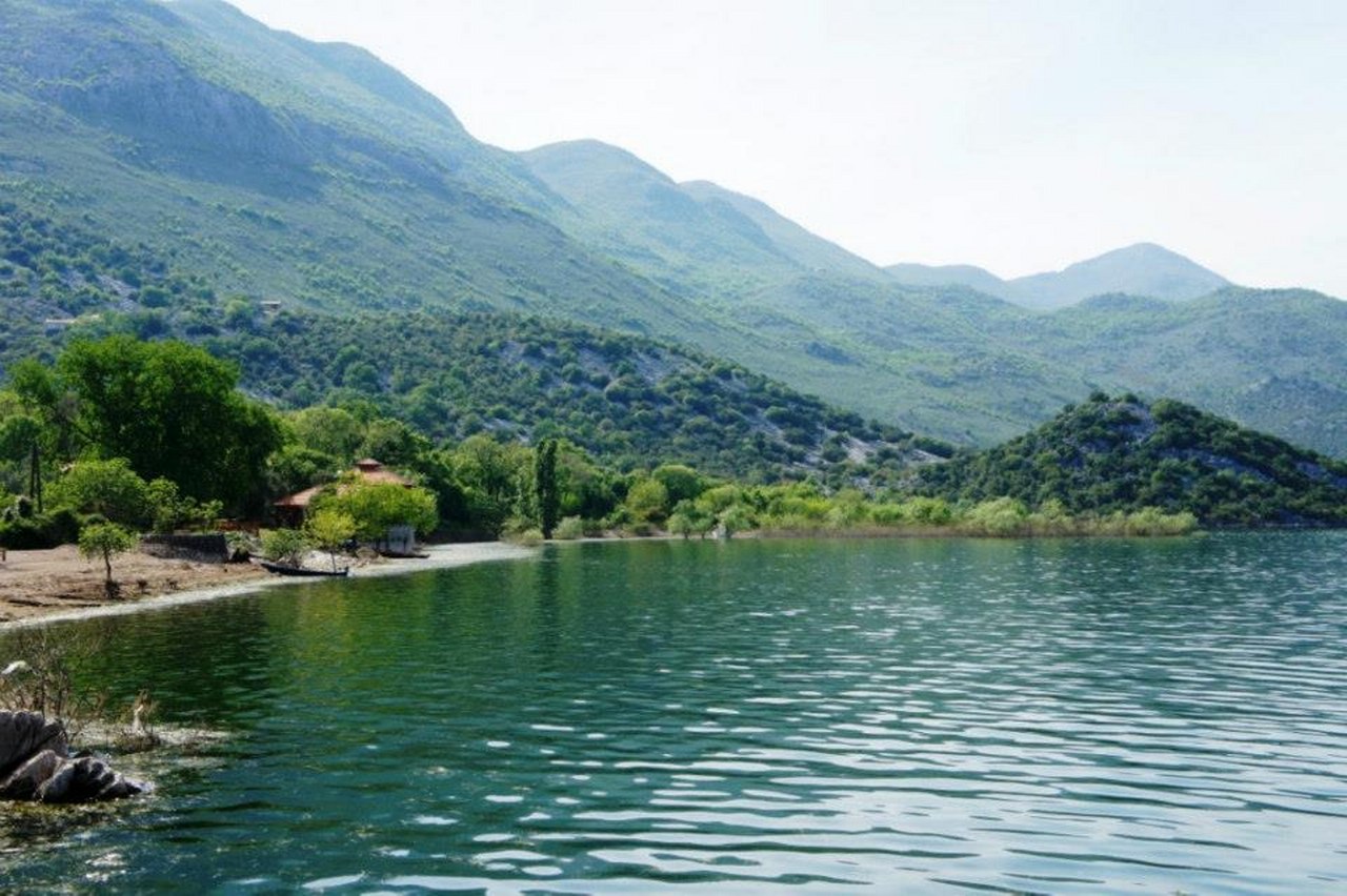 Terreno a Virpazar, Montenegro, 19 467 m2 - foto 2